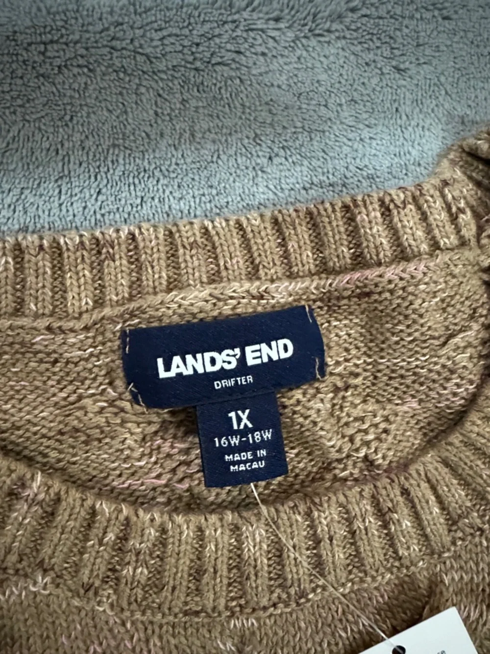 NWT Lands' End Women’s Drifter Cable Crewneck Sweater in Tan with Pink Flecks